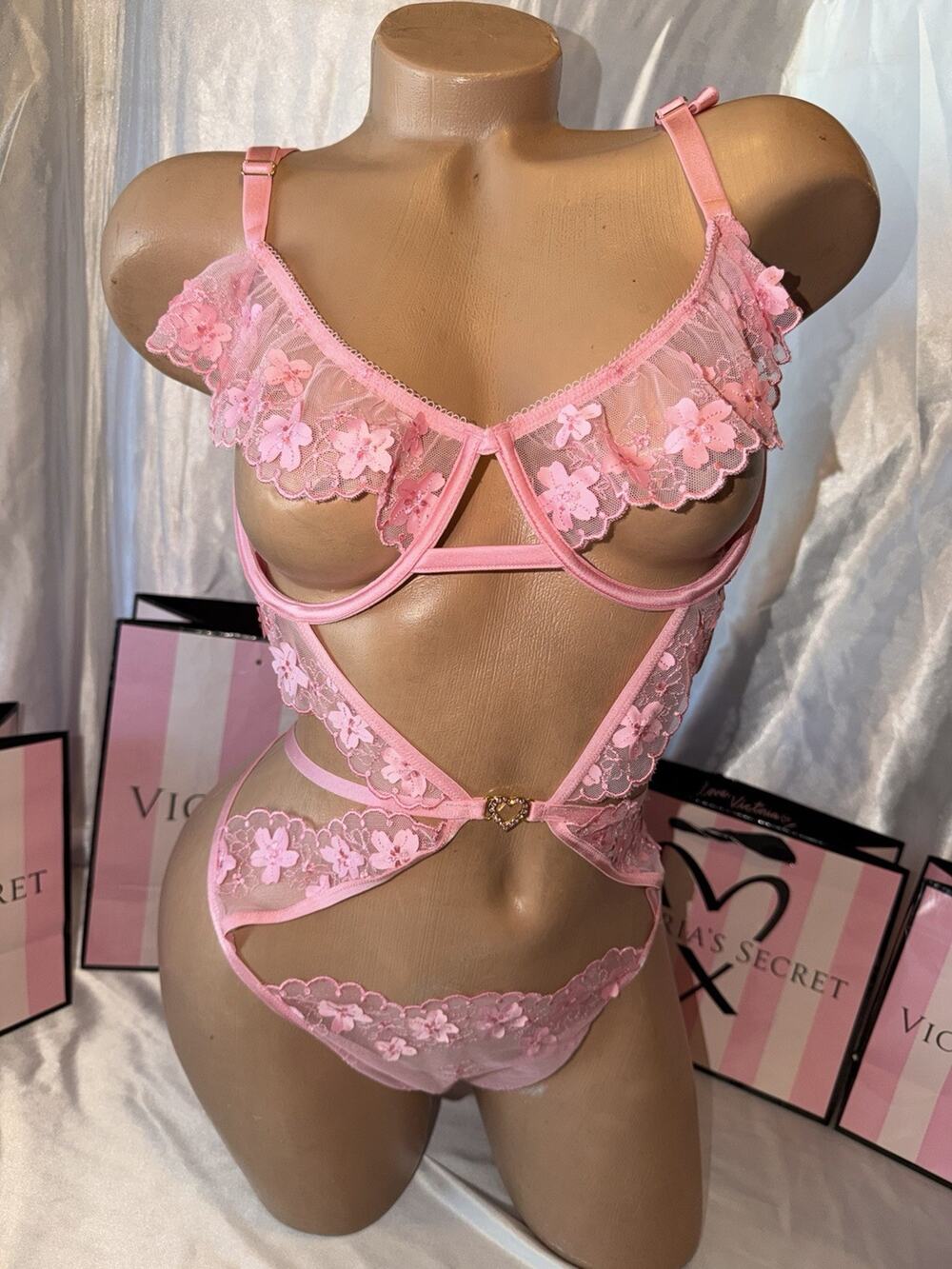 Victorias Secret Lace Teddy Romper Jeweled Pink XXL $89